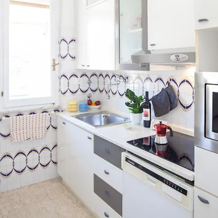 Allegra Λεβάντο